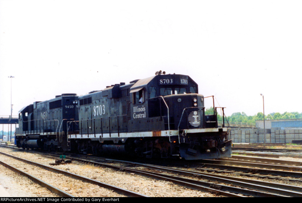 IC GP11 #8703 - Illinois Central